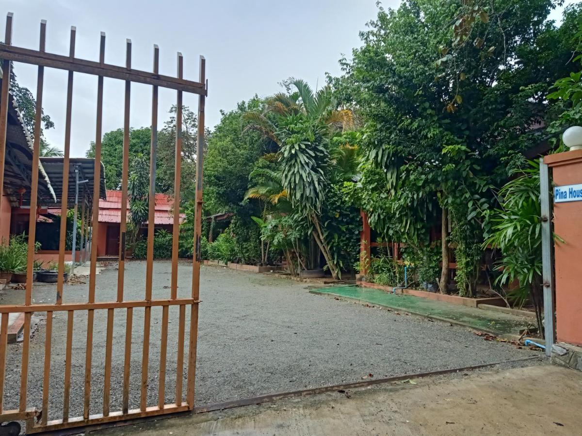 Pina House Hotel Kep Buitenkant foto